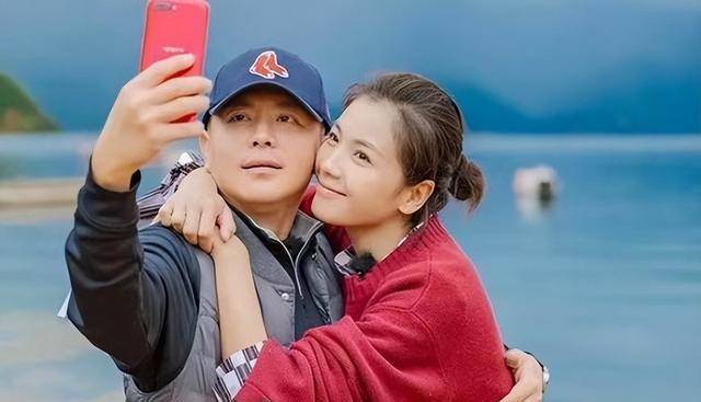 刘涛辟谣因王珂炒币分手，王珂删除微博动态，半年没互动