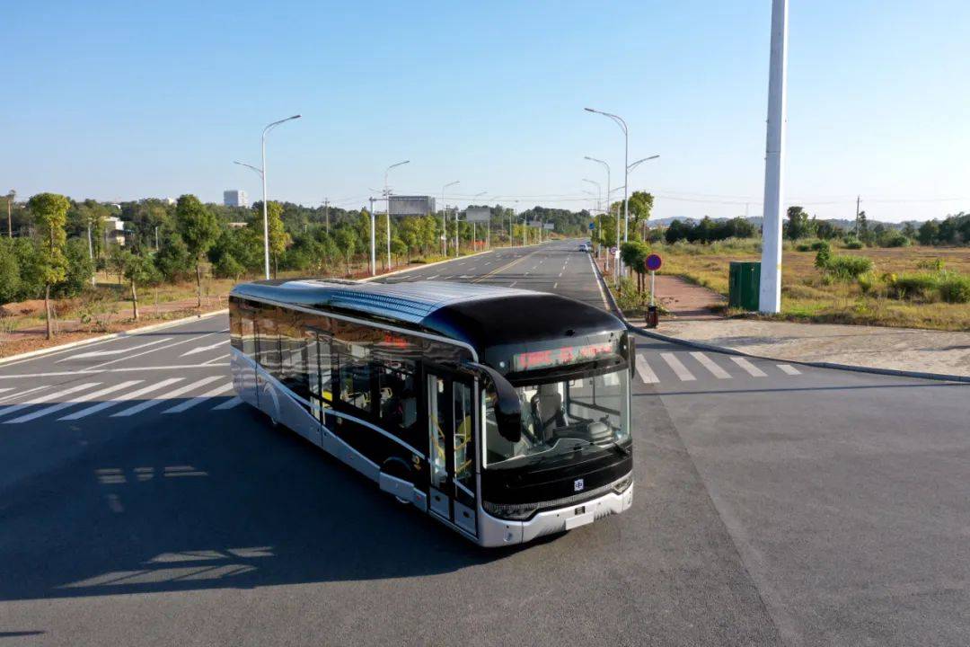 “鲸彩”不断，再迎殊荣——中车电动X12斩获“中国设计奖”