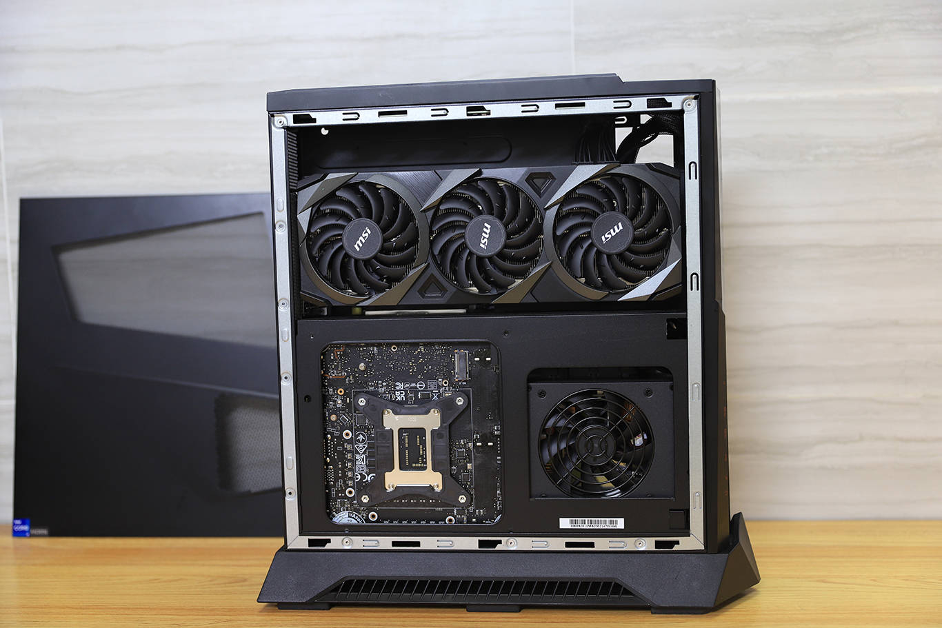 高性能迷你游戏主机，微星海皇戟X12代游戏主机