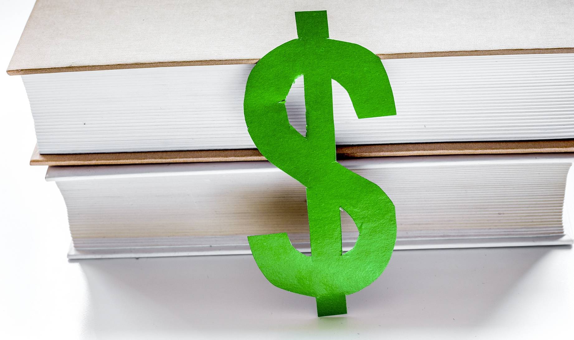 济宁一家三口一年要消费多少钱？不算不知道，一算真不少！