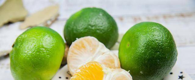 又到了桔子的季节，那该如何挑选酸甜可口的桔子呢？