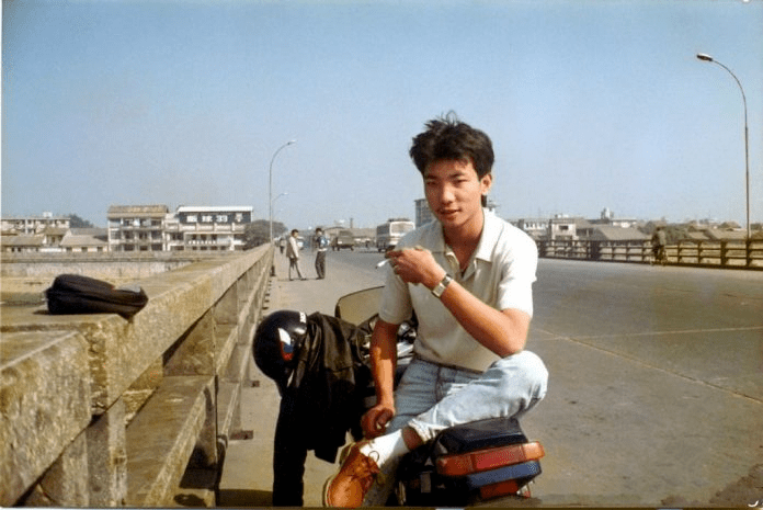 当年的“站长之王”，带着美图炒币，一晚浮亏3亿。