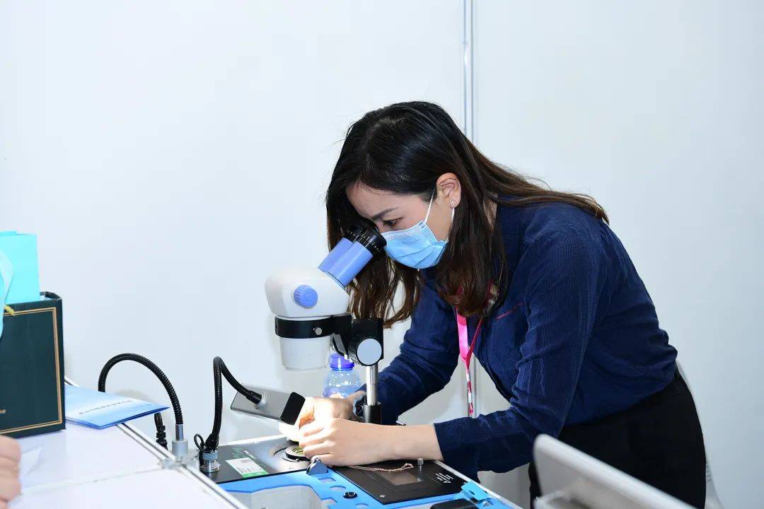 钻石解析篇-下 | 一文了解如何辨别钻石真伪！如何判断钻石优劣！