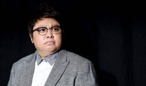 韩红，听闻有人黑你，听闻有人赞你，只好自己搜搜了