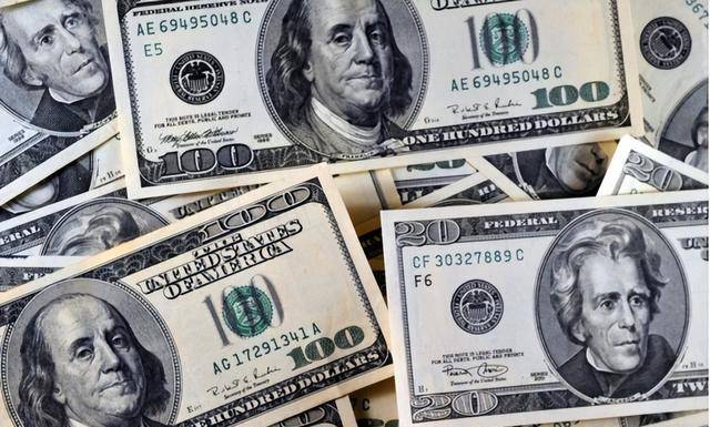 金价继续下跌，目前各大金店的黄金价格是多少一克？未来会跌吗？