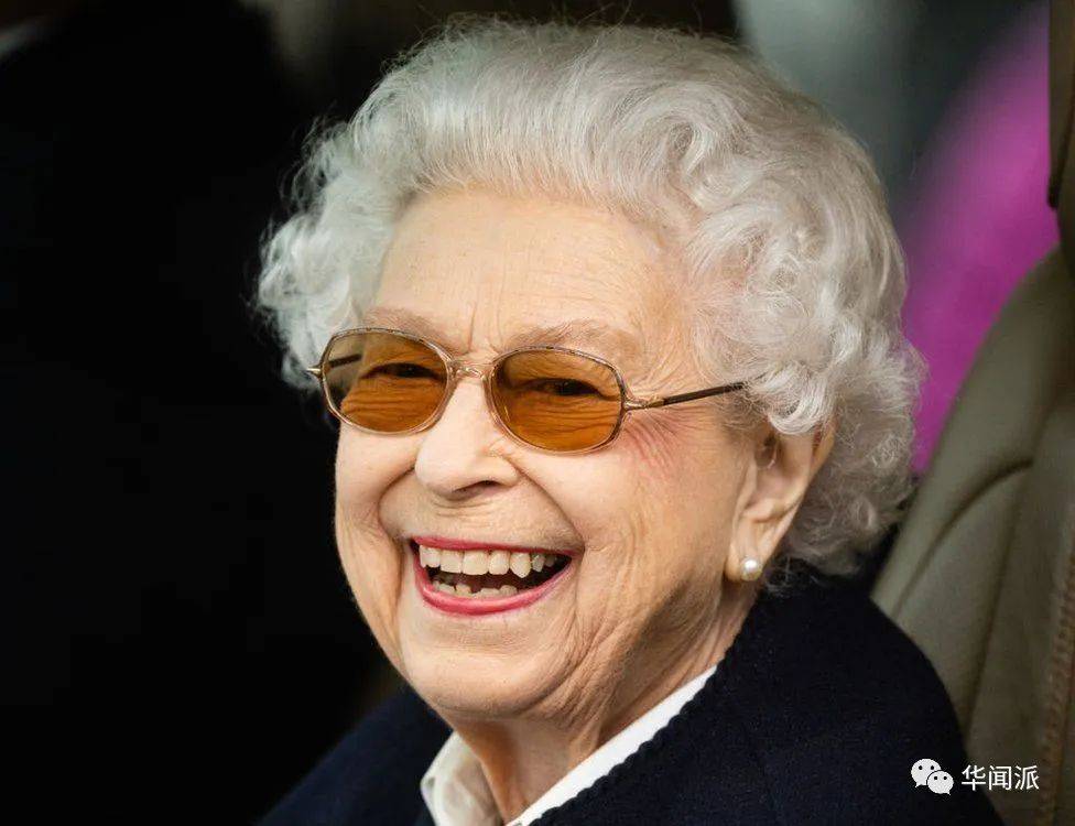 英女王登基70周年，纪念品“神仙打架”！这些好物兼具收藏价值和美貌