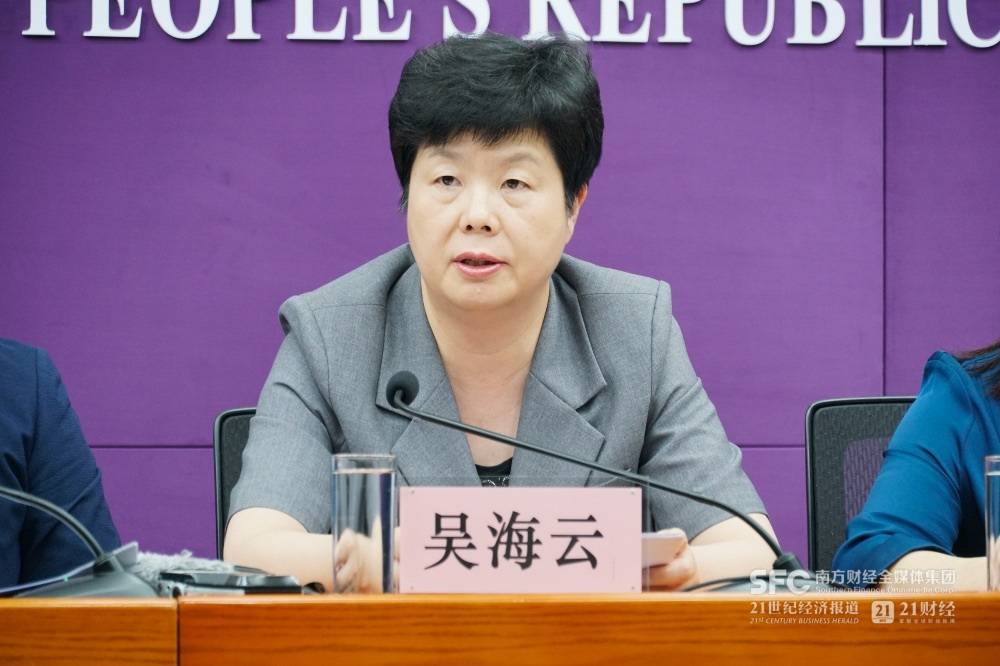 江苏省商务厅副厅长答21记者：今年已举办3600余场消费促进活动，发放超8.3亿元消费助力券和数字人民币红包