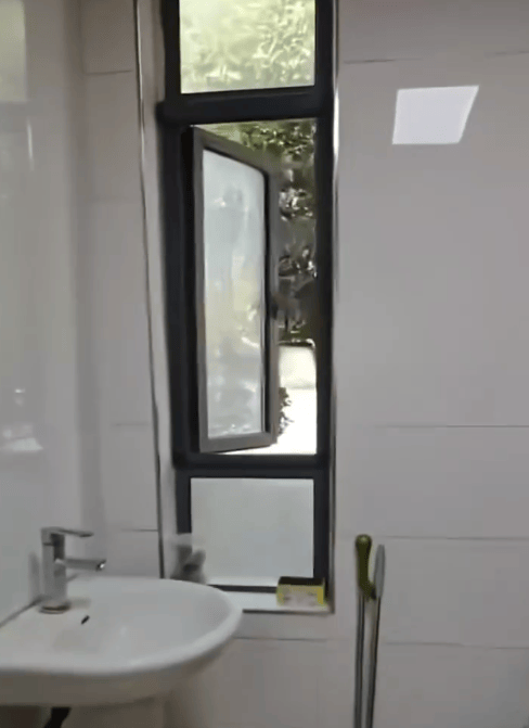 陕西一副局长为躲信访，厕所跳窗逃走？回应→