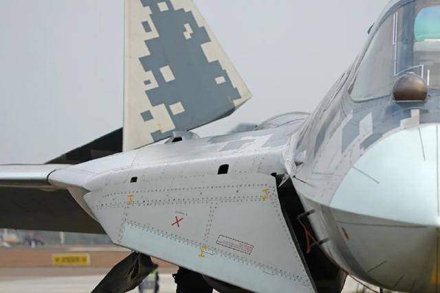 来华苏-57身上，有一个非常明显的细节