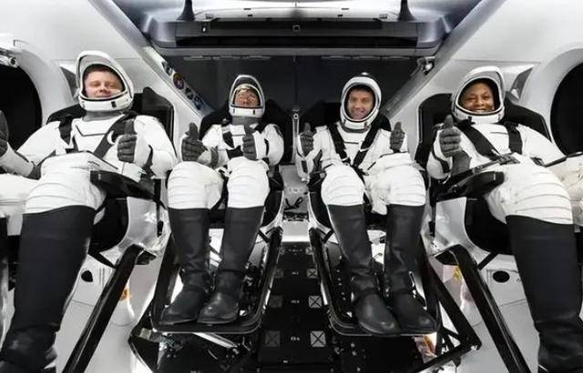 瘦到脱相的美国宇航员何时能回家 已滞留太空上百天