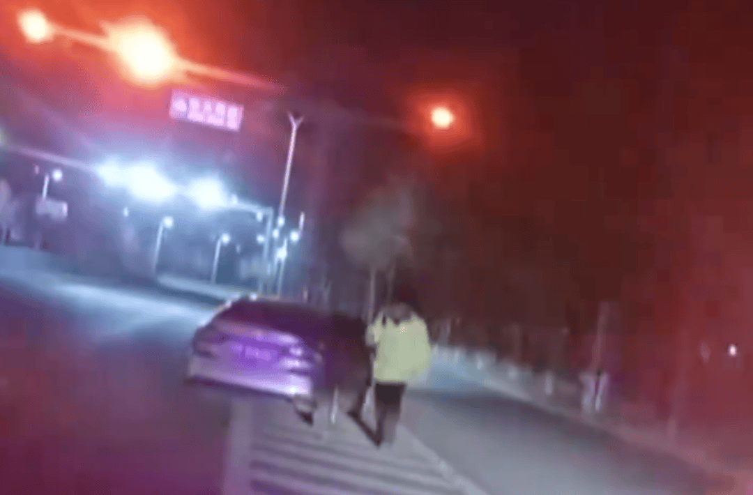 饭碗砸了！通州一职业司机嫌妻子开车慢，非要自己来！这下摊上事了……