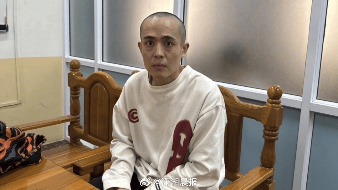 演员王星已被接到泰国，画面曝光！另一位23岁小伙也失联，家人被威胁