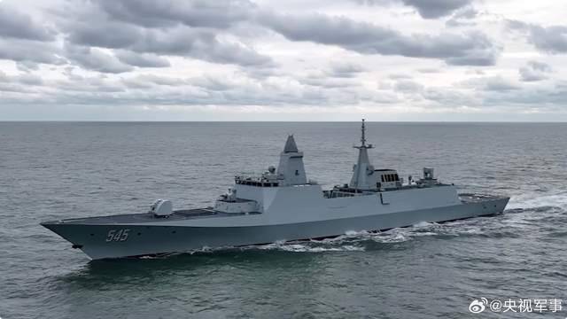 海军054B护卫舰首舰交接入列，舷号545