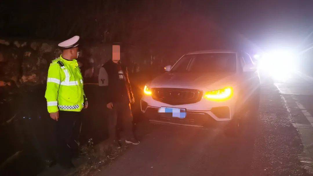 一家三口在广西高速上逆行12公里，近百辆车“懵”了