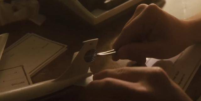 为什么登机牌越来越薄，火车票却越来越厚？