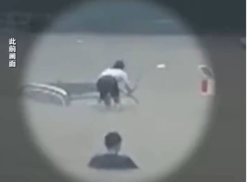 郑州暴雨中砸车救人“菜刀哥”突发疾病进ICU，呼吸心脏骤停病因未知，家属紧急求助