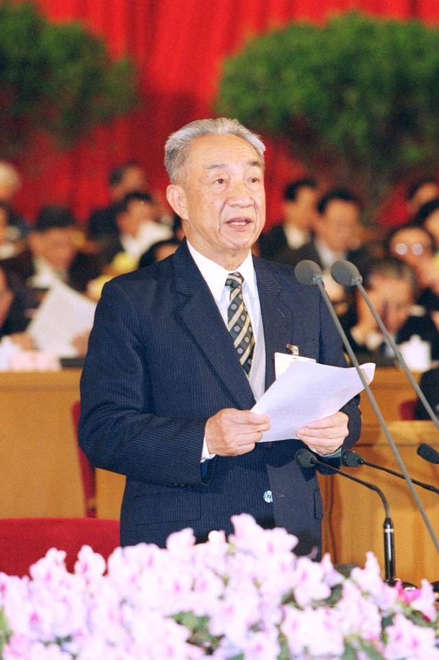 邹家华同志生平照片