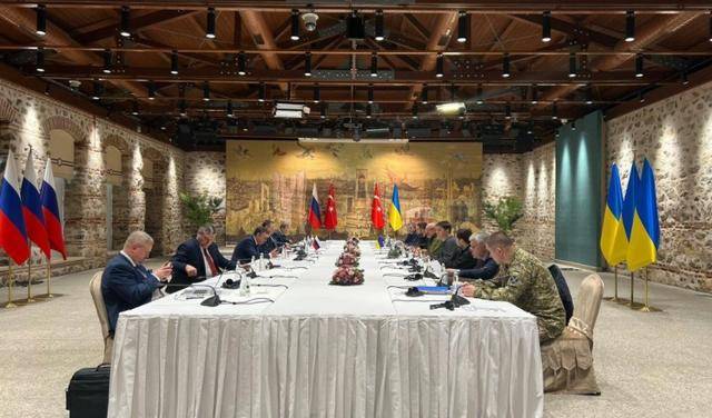 “矿产协议”引发国内风暴，乌克兰议员痛斥泽连斯基出卖子孙未来