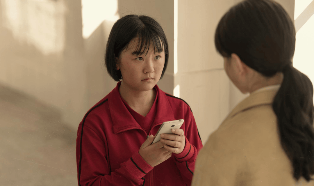 学生禁玩手机，催生孩子间的地下交易