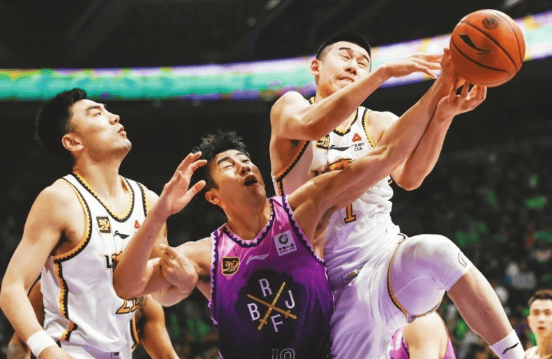 辽宁男篮夺回“争四”主动权