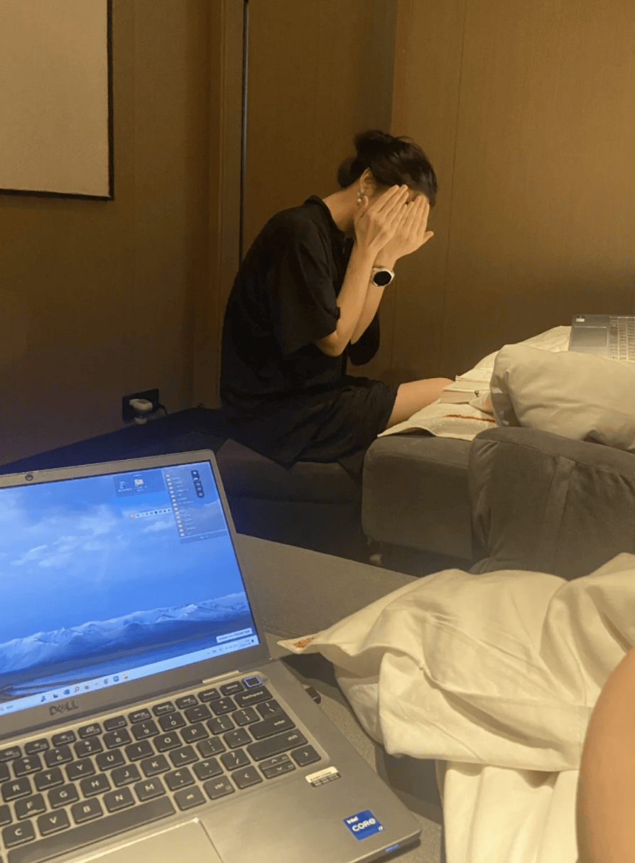 洗浴中心成打工人“移动工位”，一进去一股班味儿