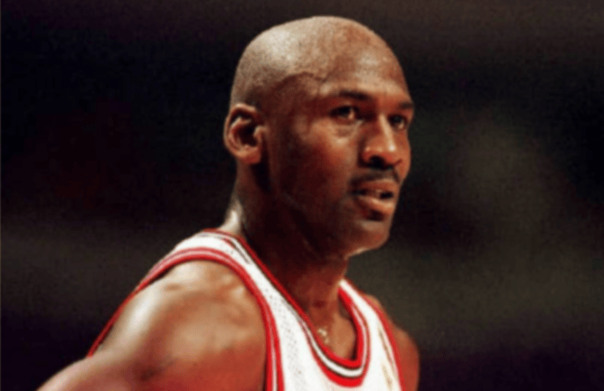 期待十月与大家见面！62岁迈克尔·乔丹宣布“出山”