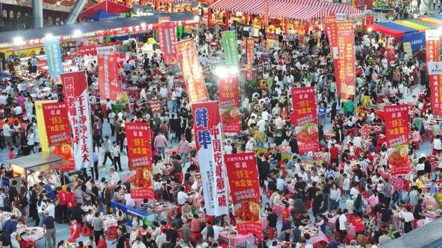 蚌埠龙虾节被曝有“点歌刺客”，当地多部门介入调查