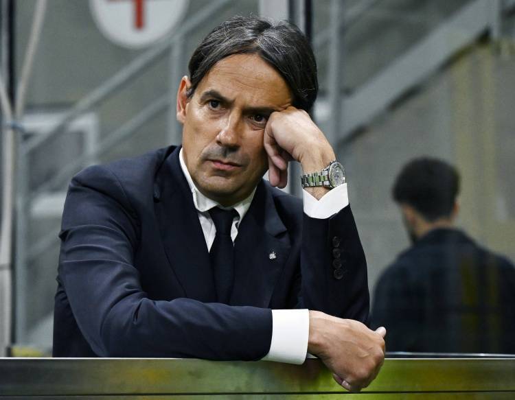 不满判罚，国米赛后无人接受采访，小因扎吉与全队复盘1小时