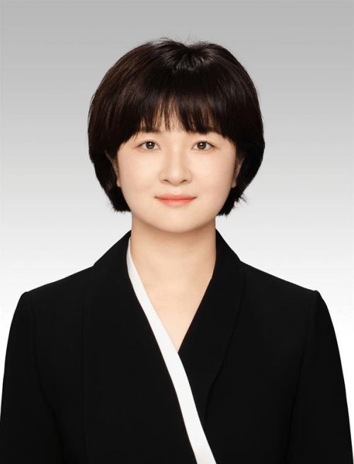 不到1年再公示，生于1987年的李金玲，拟提名为县长候选人