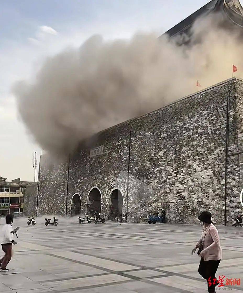 去年刚花340多万元维修的凤阳鼓楼坍塌？当地最新通报