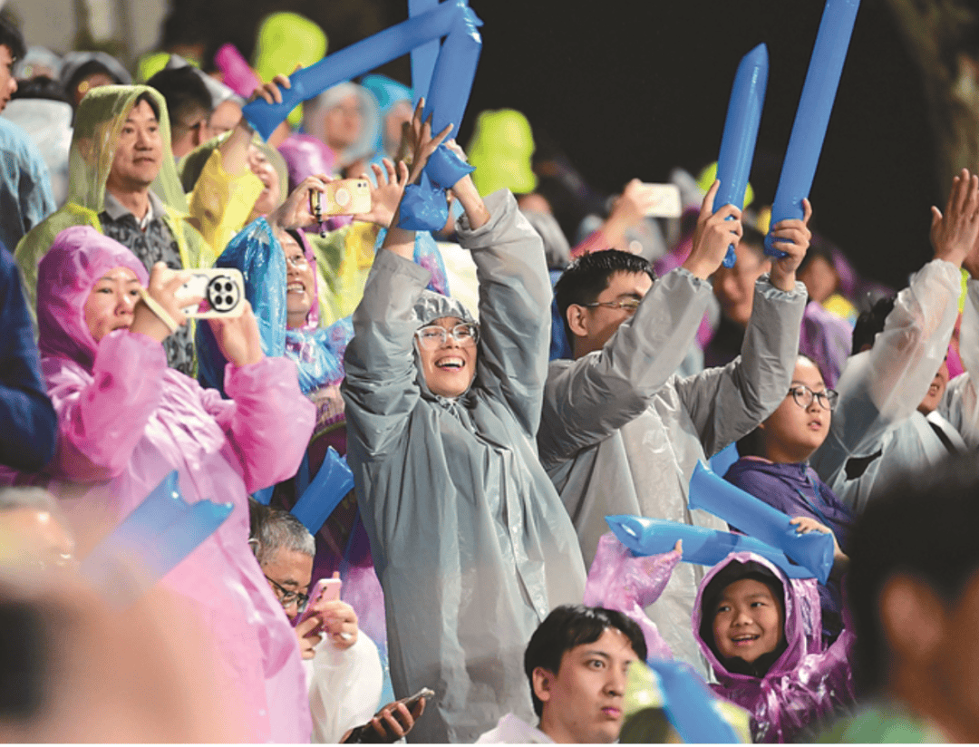 瞭望评 | “苏超”，到底踢的是什么