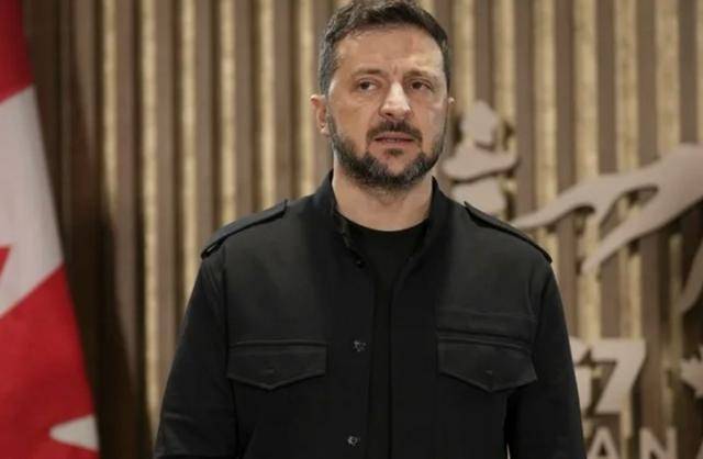 泽连斯基飞行8000公里见特朗普，结果被爽约，乌克兰有脾气不敢发