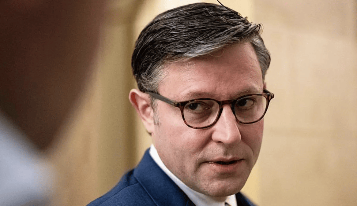 继马斯克后，美众议长也罕见唱反调！一桩6年前的旧案，为何让特朗普阵营陷入危机？