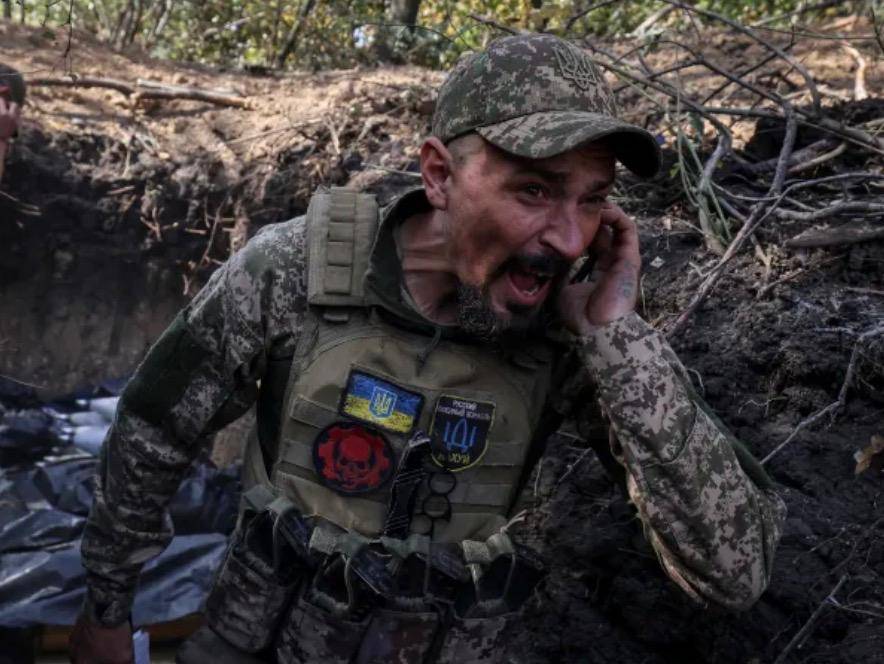 俄军抵达郊区却不攻城，有人发现不对劲：红军城只是一个“诱饵”