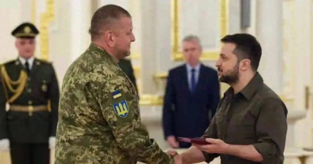 军事 | 流放泽连斯基？