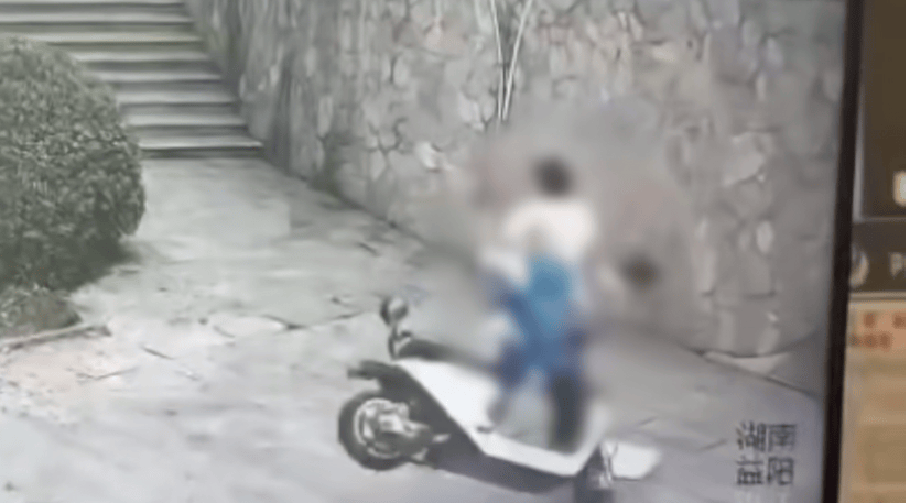 2名高中生骑电动车撞墙双双身亡，家属：最高时速达100多公里，系改装车辆