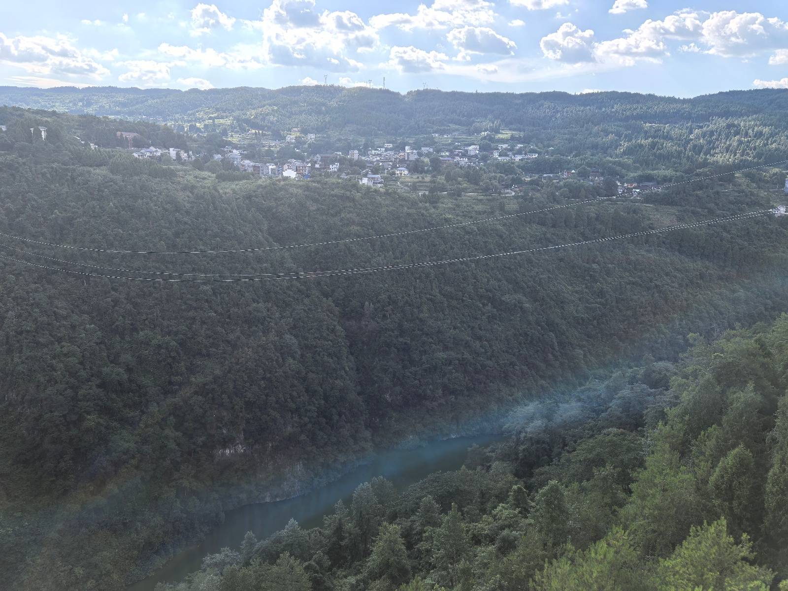 被困水下溶洞5天男子发声：获救前分不清白天黑夜，气瓶只剩4%氧气