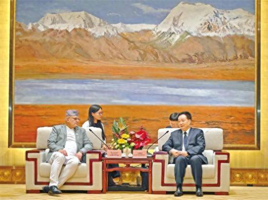 王君正会见尼泊尔甘达基省首席部长潘迪