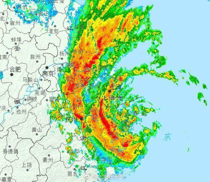 “竹节草”螺旋雨带扫过申城，傍晚登陆预计影响晚高峰！有人问：台风天能开空调吗