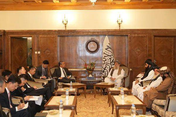 阿富汗总理阿洪德：绝不允许任何势力利用阿领土威胁中国，将始终同中国站在一起