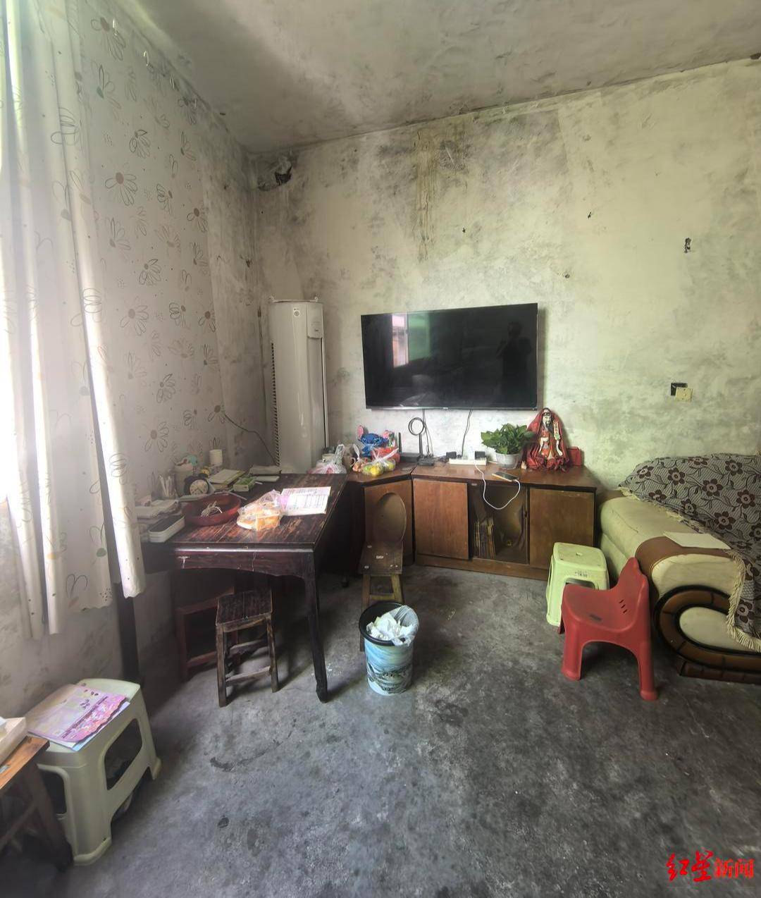 12年前“带父乞讨”女孩考上大学：毕业想回家乡当老师，帮助山区孩子走出大山