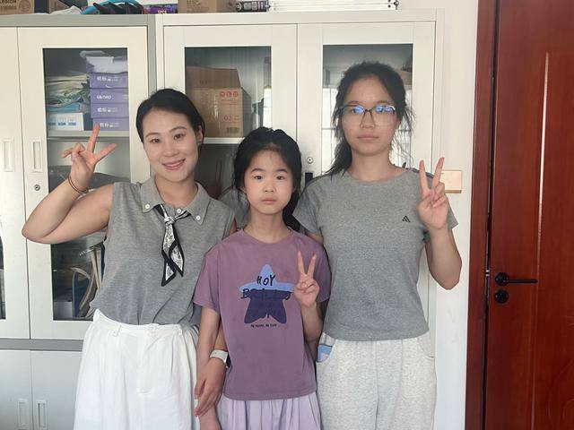 河南95后高校女辅导员“没苦硬吃”：暑假自驾1000公里家访，从电三轮到汽车，已坚持两年