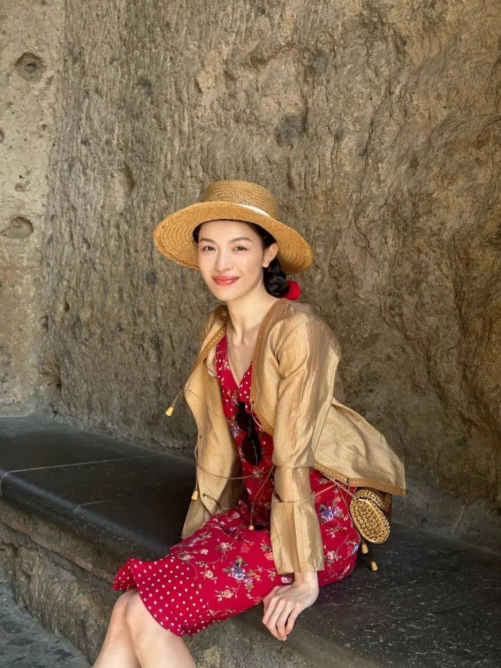 质感女人怎么都在穿这个颜色？