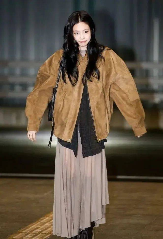 质感女人怎么都在穿这个颜色？