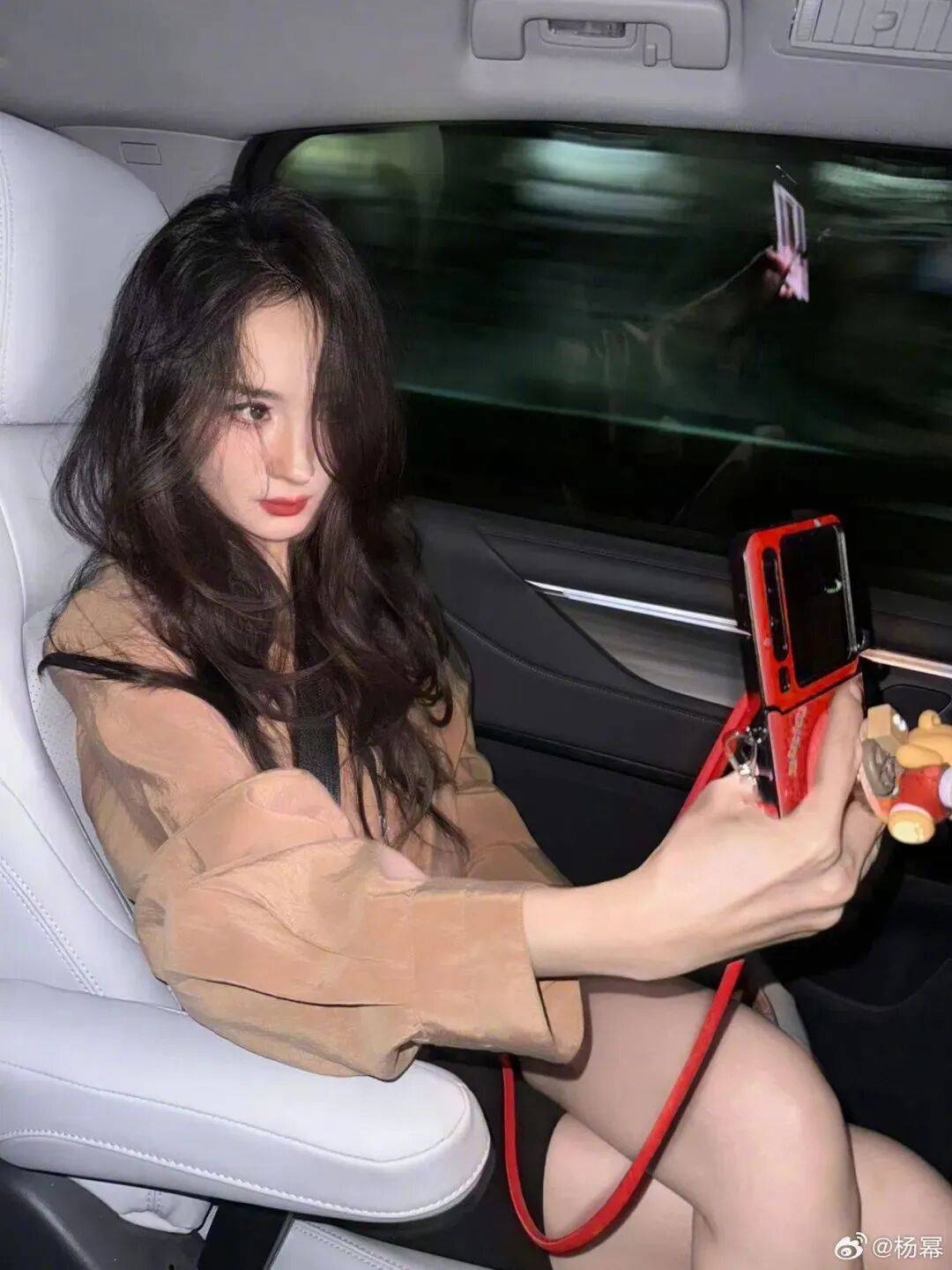 质感女人怎么都在穿这个颜色？