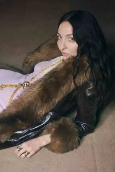 质感女人怎么都在穿这个颜色？