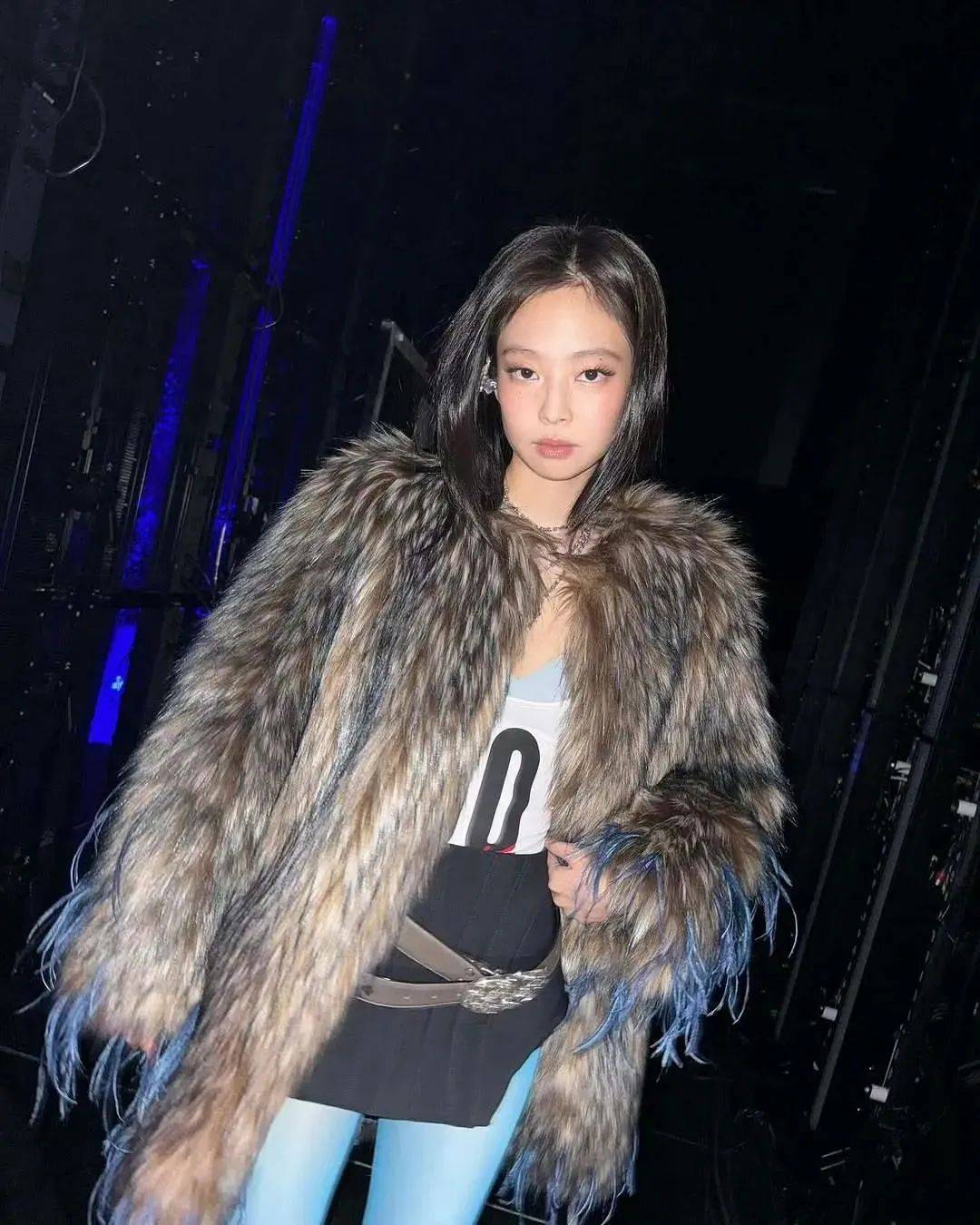 质感女人怎么都在穿这个颜色？