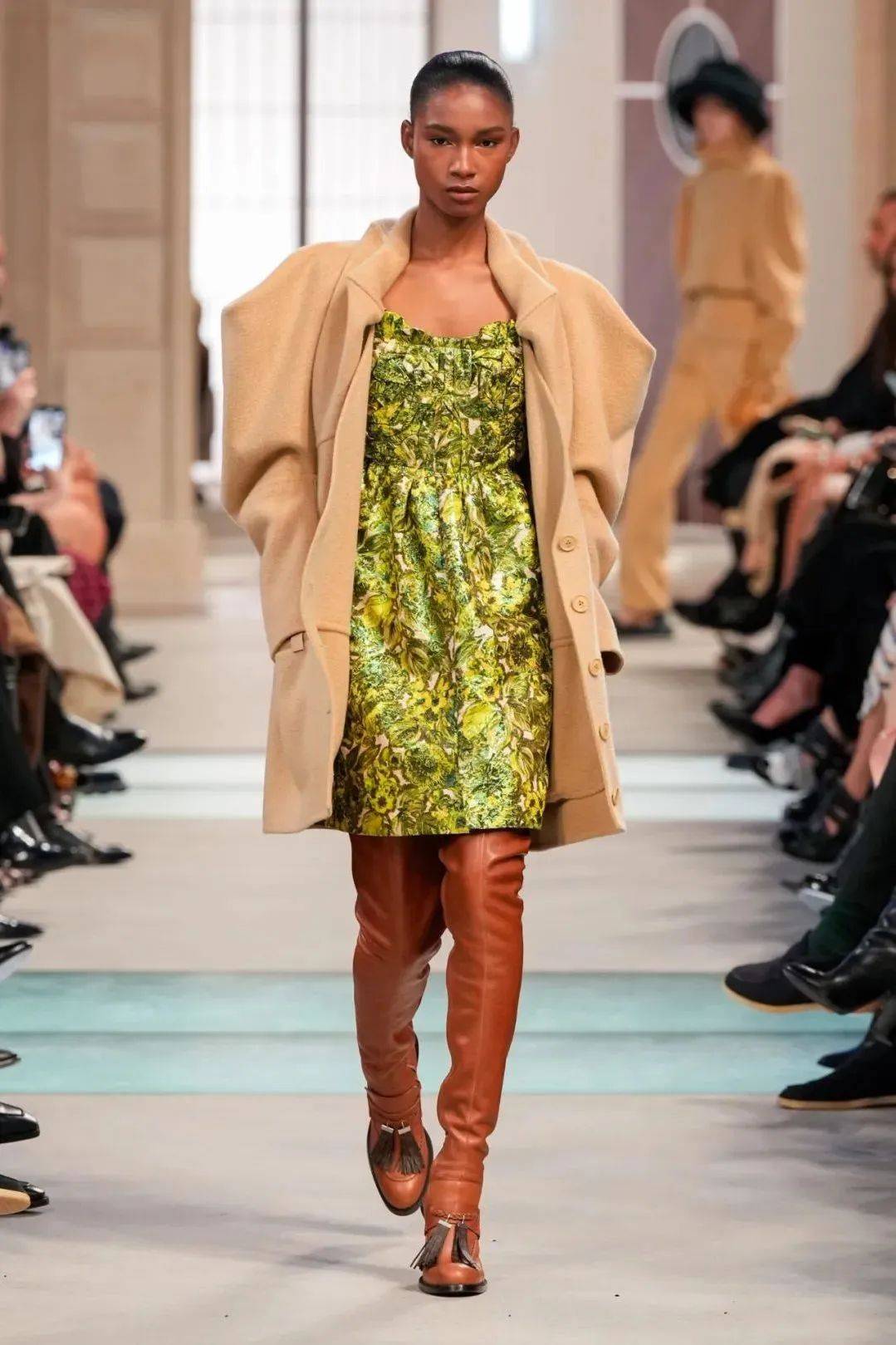 质感女人怎么都在穿这个颜色？