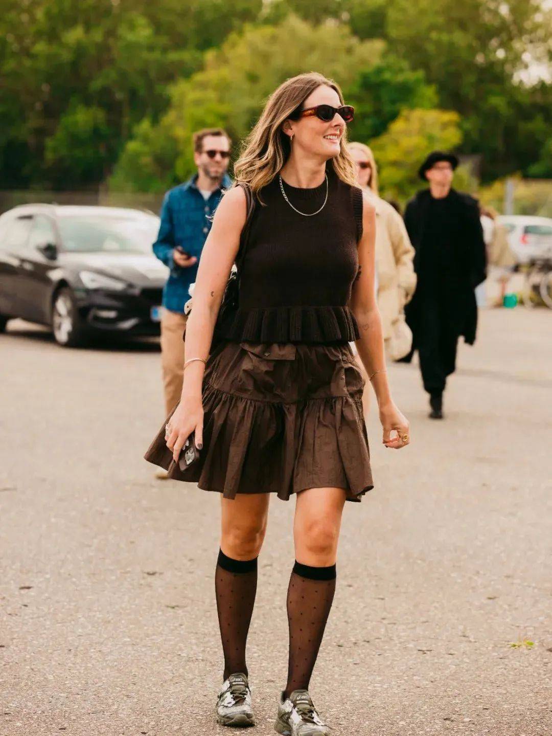 质感女人怎么都在穿这个颜色？