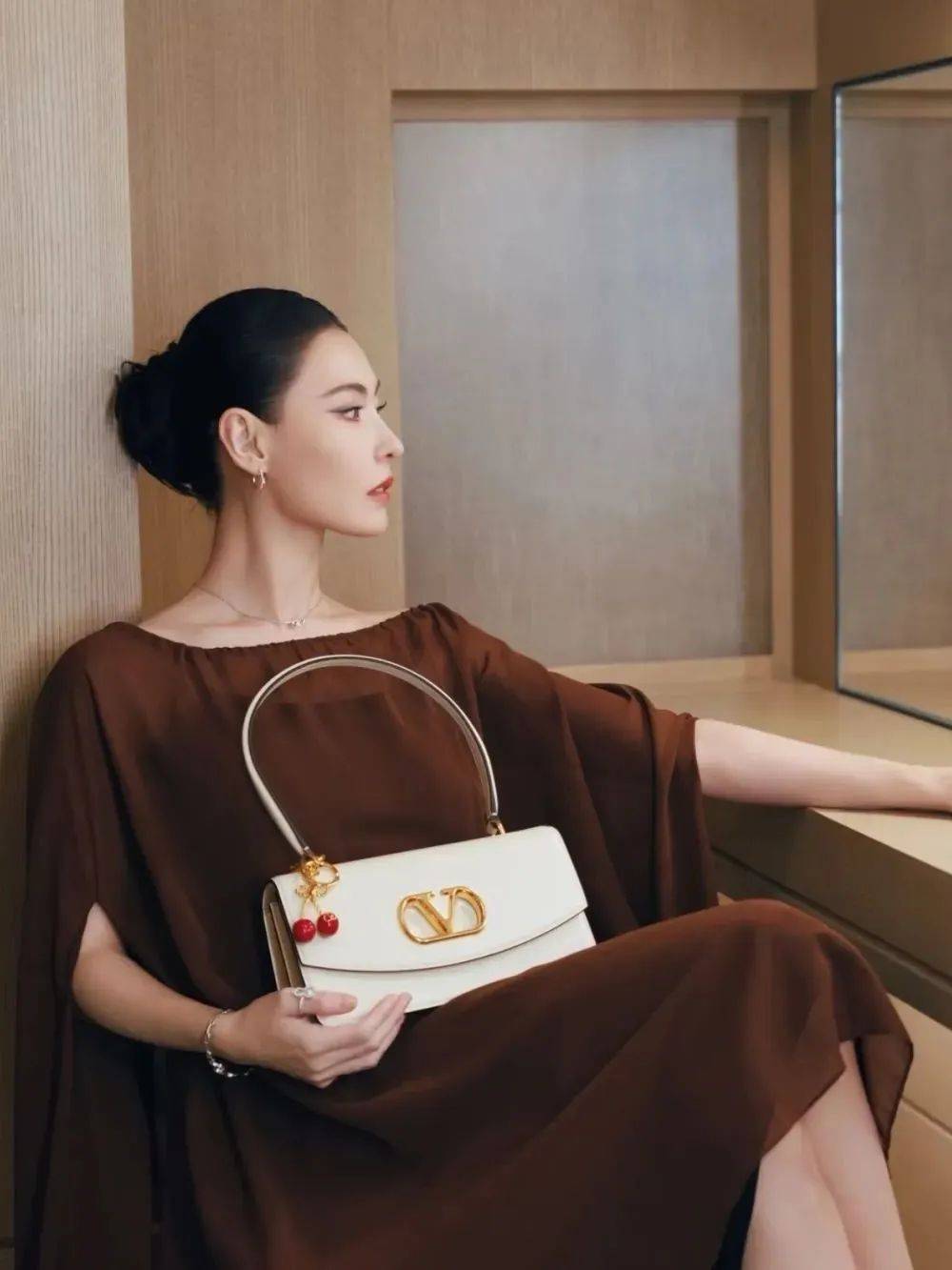 质感女人怎么都在穿这个颜色？